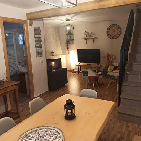 La Casa De La Abuela Desi Casavieja